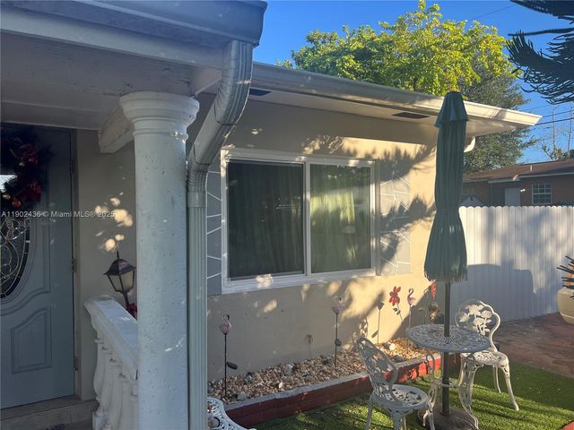 11385 NW 12th Ave, Miami, FL 33168