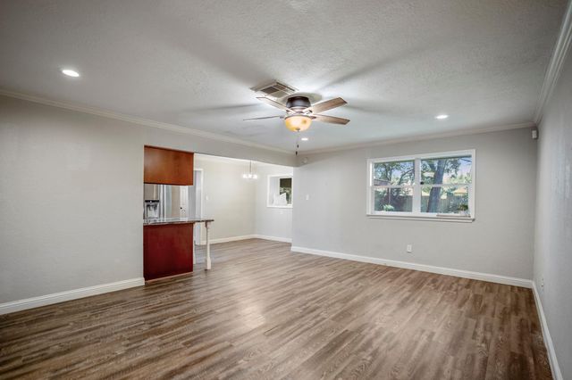 2411 Orange Street, Waller, TX 77484