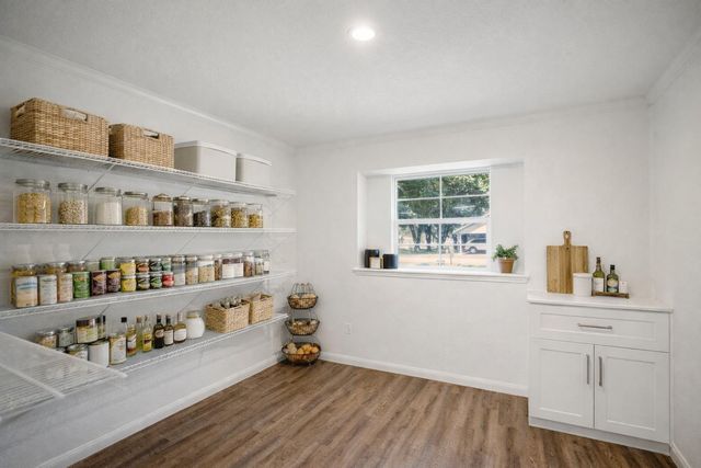 2411 Orange Street, Waller, TX 77484