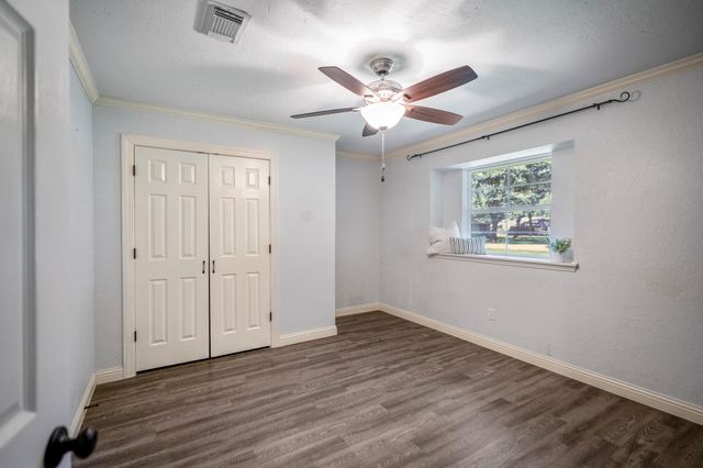 2411 Orange Street, Waller, TX 77484