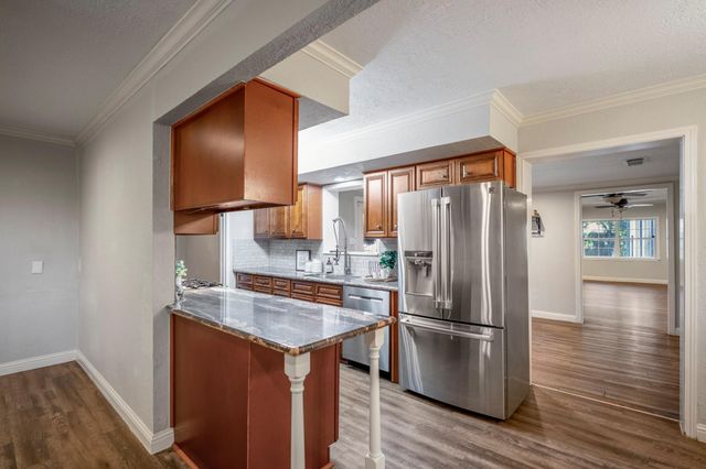 2411 Orange Street, Waller, TX 77484