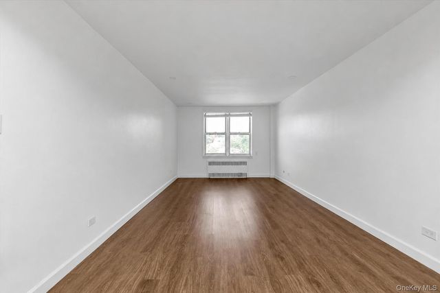 67-30 Clyde Street 7T, Forest Hills, NY 11375
