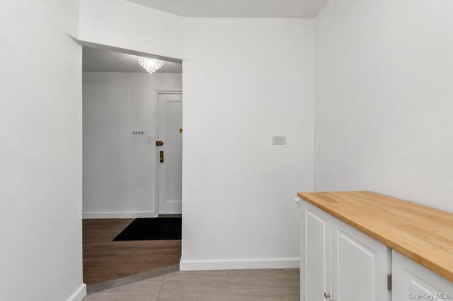 67-30 Clyde Street 7T, Forest Hills, NY 11375