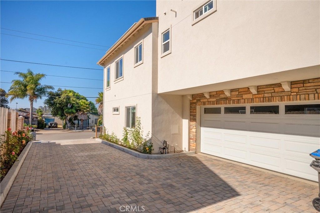 Image 27 of property listing at 773 Manhattan Avenue, Grover Beach, CA 93433