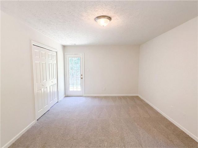 202 Bluff Court, Jackson, GA 30233