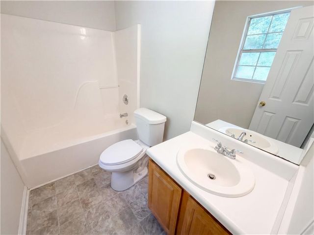 202 Bluff Court, Jackson, GA 30233
