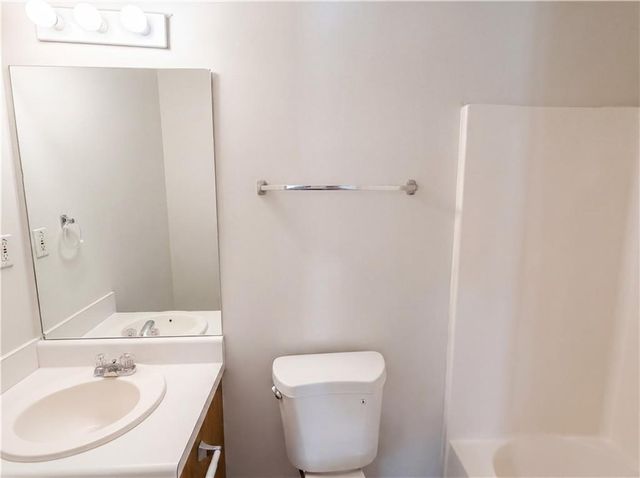 202 Bluff Court, Jackson, GA 30233