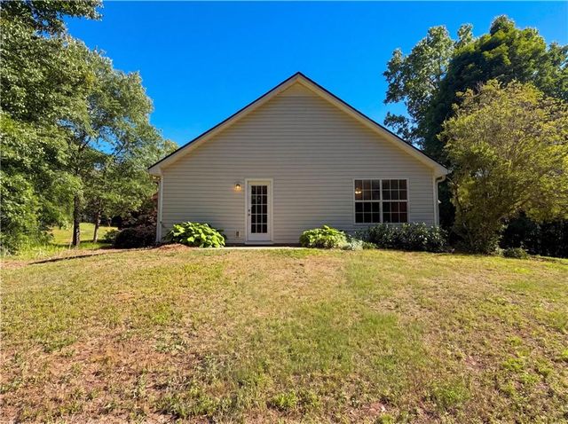 202 Bluff Court, Jackson, GA 30233
