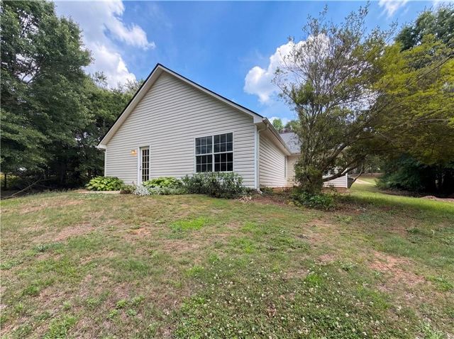 202 Bluff Court, Jackson, GA 30233