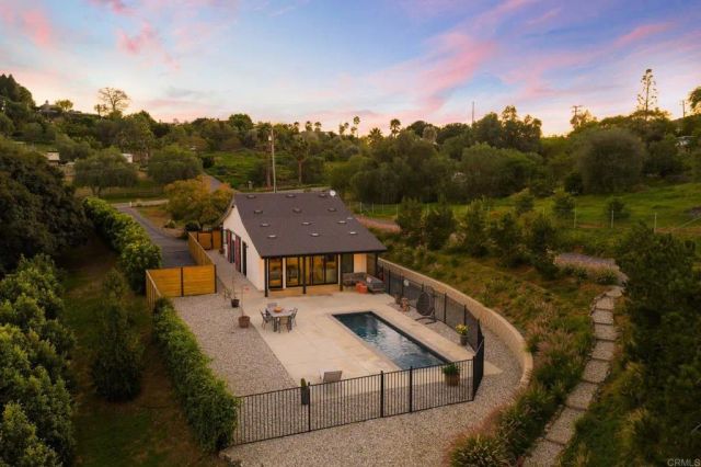 6937 KELLYN Lane, Vista, CA 92084