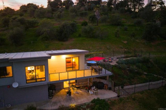 6937 KELLYN Lane, Vista, CA 92084