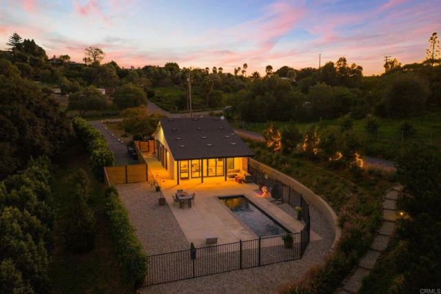 6937 KELLYN Lane, Vista, CA 92084