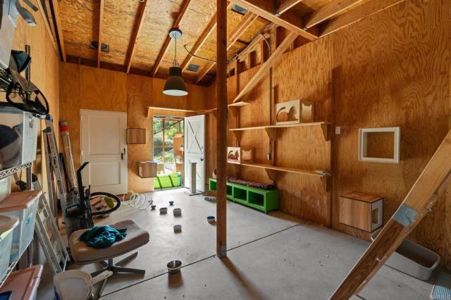 6937 KELLYN Lane, Vista, CA 92084