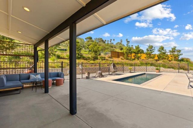 6937 KELLYN Lane, Vista, CA 92084