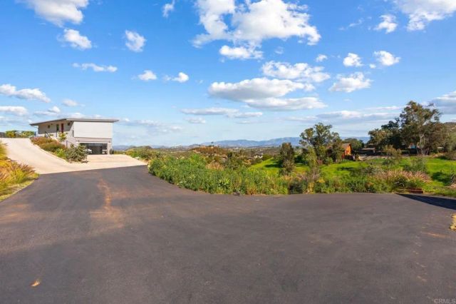 6937 KELLYN Lane, Vista, CA 92084