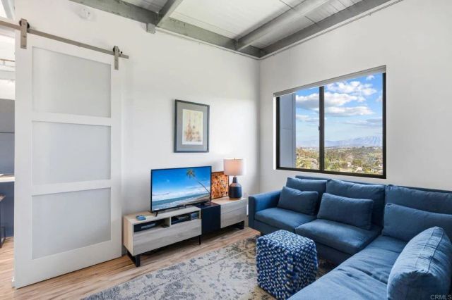 6937 KELLYN Lane, Vista, CA 92084