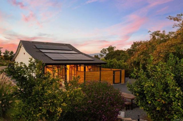 6937 KELLYN Lane, Vista, CA 92084