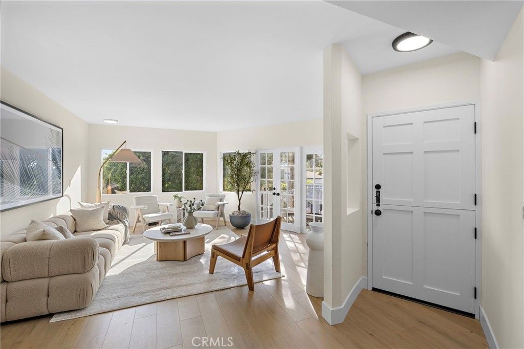 Image 4 of property listing at 2110 Ocean Way, Laguna Beach, CA 92651