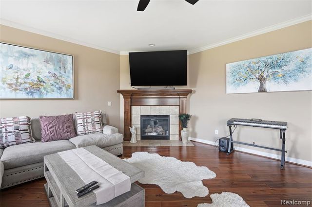 19330 Middle Branch Drive, Macomb, MI 48044