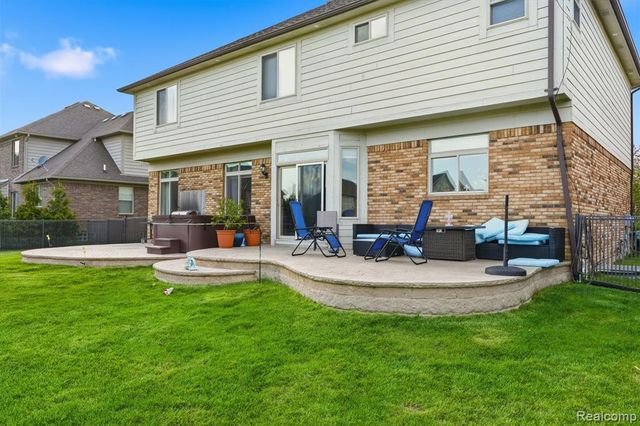 19330 Middle Branch Drive, Macomb, MI 48044
