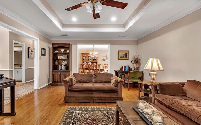 1116 Windsong Ln., Longview, TX 75604