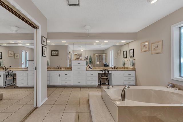 1116 Windsong Ln., Longview, TX 75604