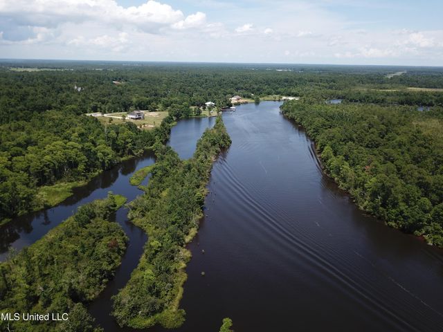 113 Acres Moragas Lane, Kiln, MS 39556