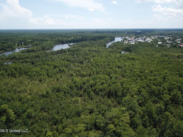 113 Acres Moragas Lane, Kiln, MS 39556