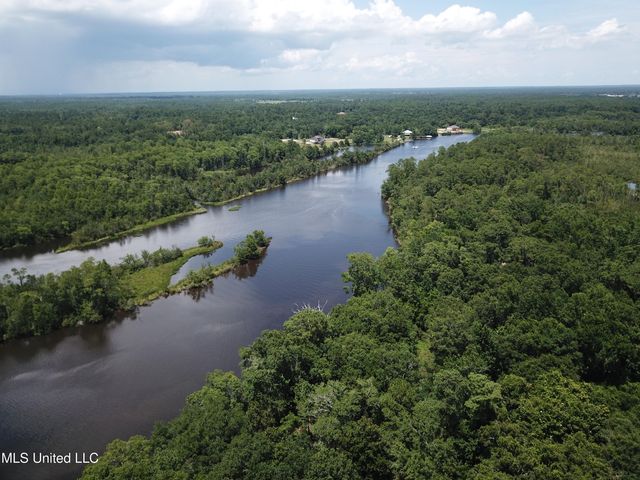 113 Acres Moragas Lane, Kiln, MS 39556