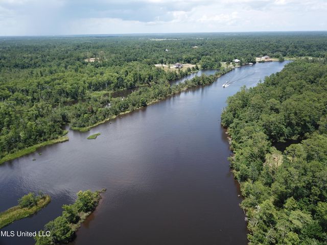 113 Acres Moragas Lane, Kiln, MS 39556