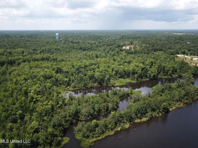 113 Acres Moragas Lane, Kiln, MS 39556