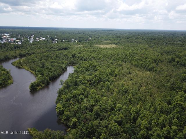 113 Acres Moragas Lane, Kiln, MS 39556