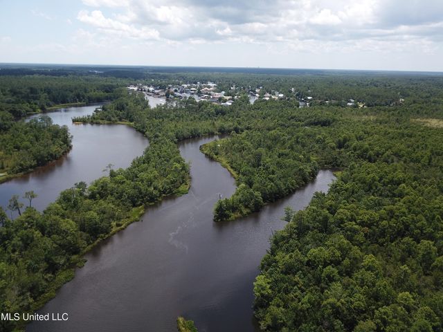 113 Acres Moragas Lane, Kiln, MS 39556