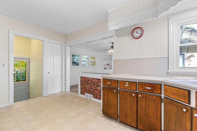 5715 Kalamazoo Avenue Se, City Of Kentwood, MI 49508