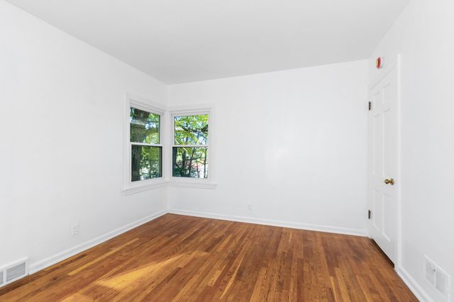 5715 Kalamazoo Avenue Se, City Of Kentwood, MI 49508