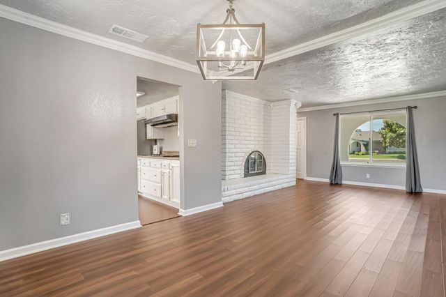 857 Los Altos Avenue, Clovis, CA 93612