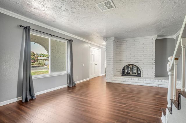 857 Los Altos Avenue, Clovis, CA 93612