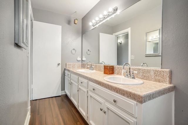 857 Los Altos Avenue, Clovis, CA 93612