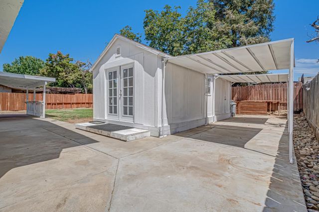 857 Los Altos Avenue, Clovis, CA 93612