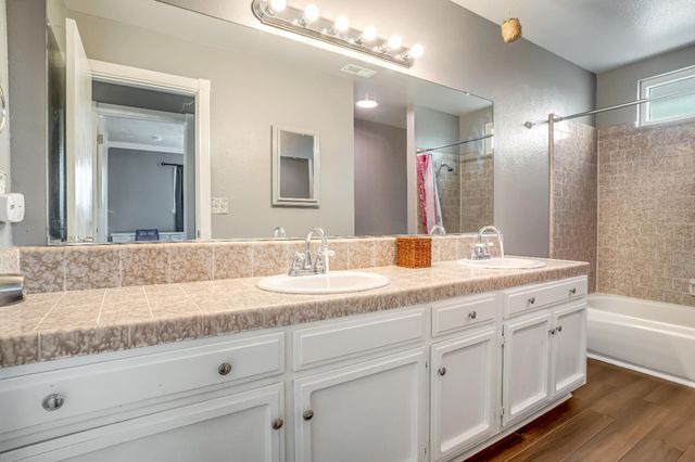 857 Los Altos Avenue, Clovis, CA 93612