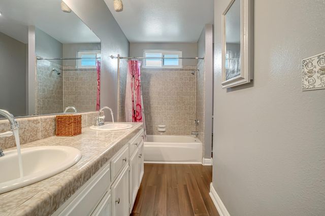 857 Los Altos Avenue, Clovis, CA 93612