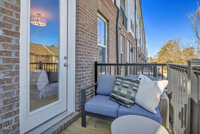 615 Hedrick Ridge Road Road 105, Cary, NC 27519