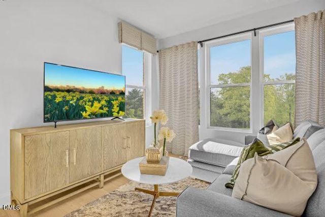 615 Hedrick Ridge Road Road 105, Cary, NC 27519