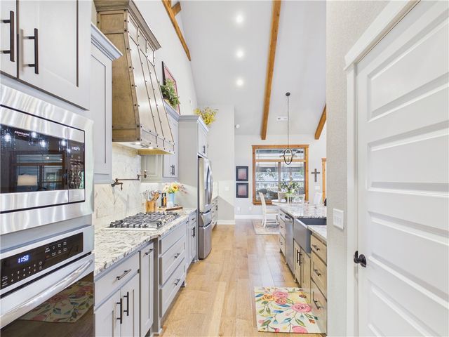 3641 Bitterroot Cove, Bentonville, AR 72712