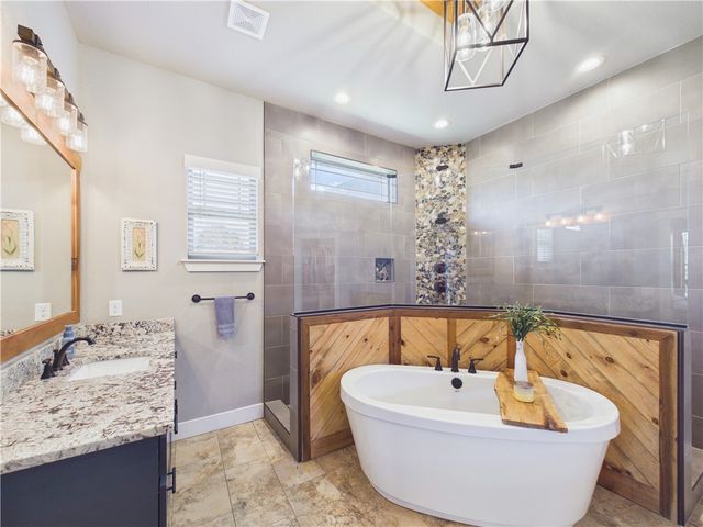 3641 Bitterroot Cove, Bentonville, AR 72712