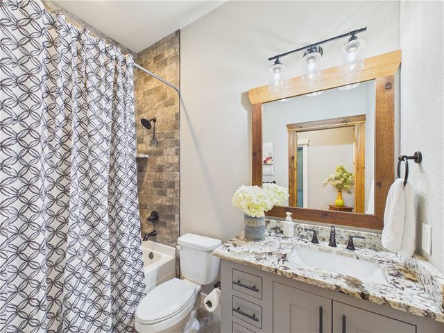 3641 Bitterroot Cove, Bentonville, AR 72712