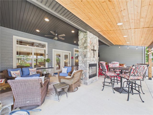 3641 Bitterroot Cove, Bentonville, AR 72712