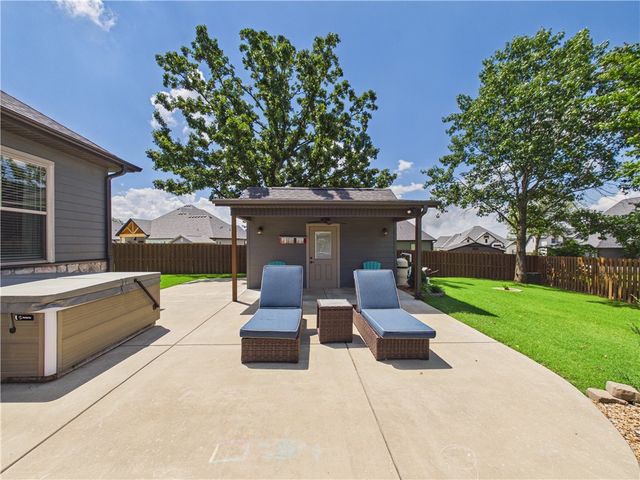 3641 Bitterroot Cove, Bentonville, AR 72712