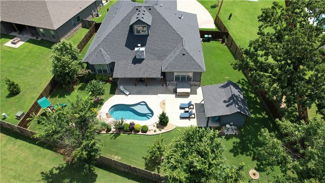 3641 Bitterroot Cove, Bentonville, AR 72712