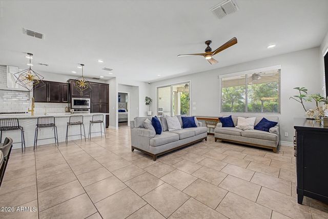 9020 S 41ST Glen, Laveen, AZ 85339